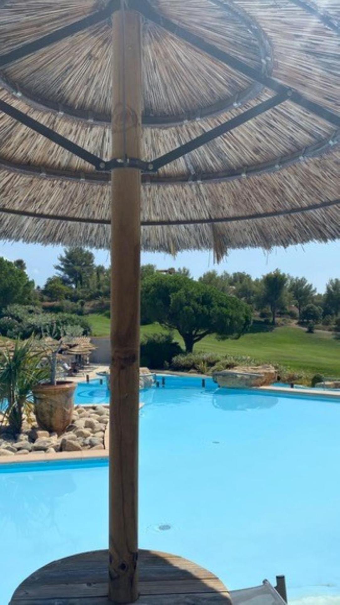 Villa Dans Cadre D'Exception - Golf, Piscine Et Tennis Prive 생시르쉬르메르 외부 사진